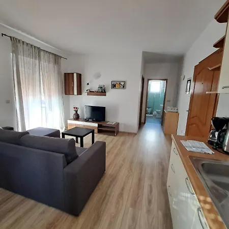Lucia Apartment *
