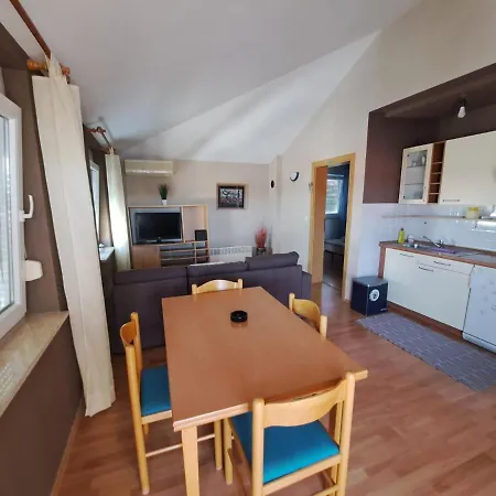 Lucia Apartment