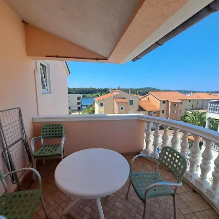 Apartment Lucia Medulin